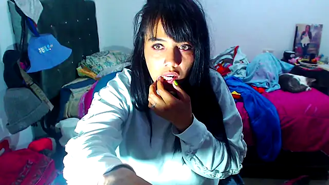 Snapshot of AmaraRoberts420 chatting on 09-14-25, 12:32 AmaraRoberts420 online show from 09-14-25, 12:32