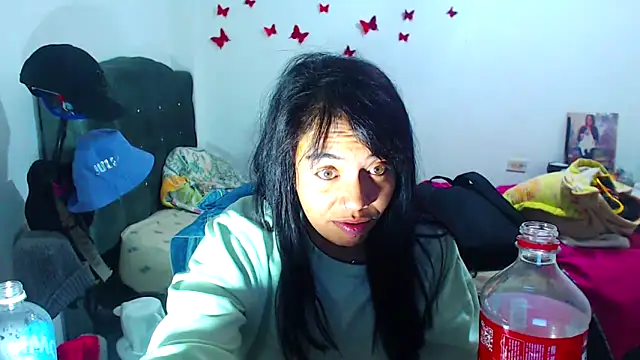 Snapshot of AmaraRoberts420 chatting on 09-15-25, 12:21 AmaraRoberts420 online show from 09-15-25, 12:21