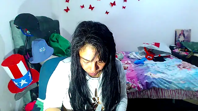 Snapshot of AmaraRoberts420 chatting on 09-17-25, 02:30 AmaraRoberts420 online show from 09-17-25, 02:30