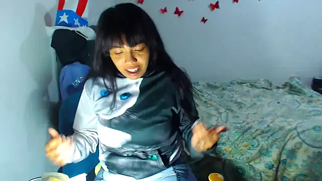 Snapshot of AmaraRoberts420 chatting on 10-01-25, 04:51 AmaraRoberts420 online show from 10-01-25, 04:51