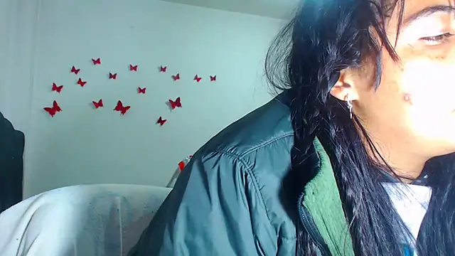 Snapshot of AmaraRoberts420 chatting on 10-28-25, 12:47 AmaraRoberts420 online show from 10-28-25, 12:47