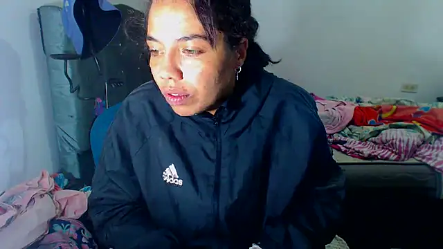 Snapshot of AmaraRoberts420 chatting on 12-17-25, 08:26 AmaraRoberts420 online show from 12-17-25, 08:26