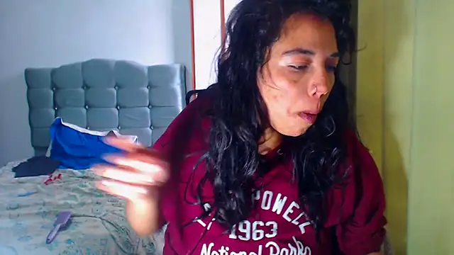 Snapshot of AmaraRoberts420 chatting on 01-11-26, 05:18 AmaraRoberts420 online show from 01-11-26, 05:18