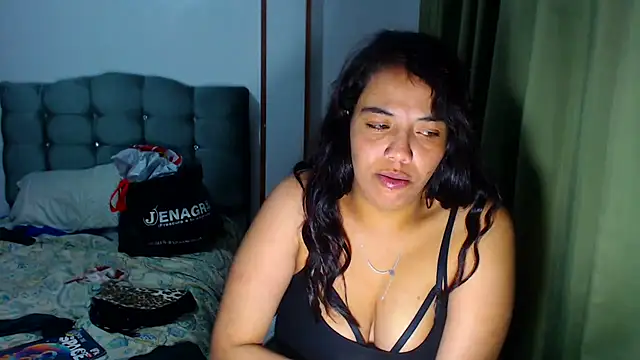 Snapshot of AmaraRoberts420 chatting on 01-16-26, 05:11 AmaraRoberts420 online show from 01-16-26, 05:11