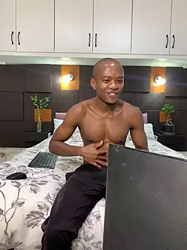 iCrushYenu online show from 02-09-25, 01:00