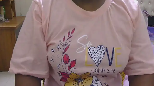 Snapshot of esita_1212 chatting on 04-26-26, 02:15 esita 1212 online show from 04-26-26, 02:15