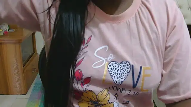Snapshot of esita_1212 chatting on 05-04-26, 03:35 esita 1212 online show from 05-04-26, 03:35