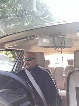 Dick 6inches online show from 04-13-26, 04:51