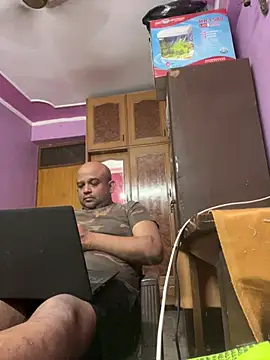 Dick 6inches online show from 04-21-26, 07:36