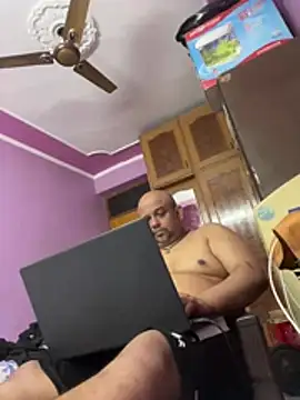 Snapshot of Dick_6inches chatting on 07-01-26, 04:29 Dick 6inches online show from 07-01-26, 04:29