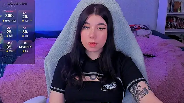 Snapshot of kellyharris chatting on 12-10-24, 03:44 kellyharris online show from 12-10-24, 03:44