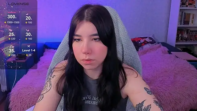 Snapshot of kellyharris chatting on 12-14-24, 03:58 kellyharris online show from 12-14-24, 03:58