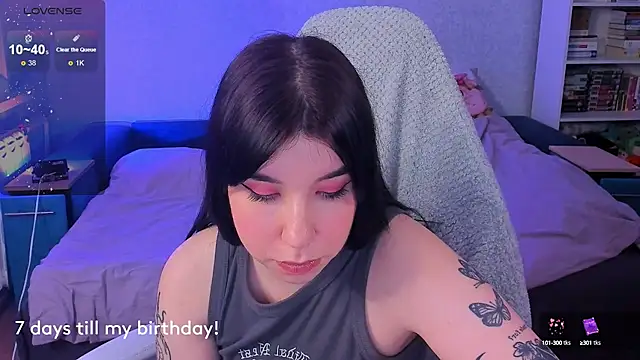 Snapshot of kellyharris chatting on 02-21-25, 06:04 kellyharris online show from 02-21-25, 06:04