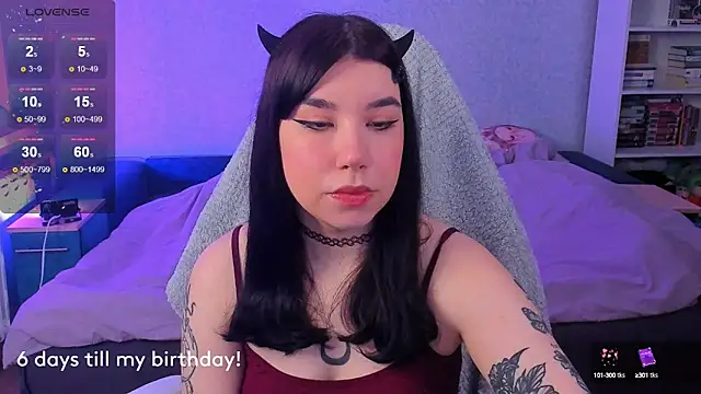 Snapshot of kellyharris chatting on 02-22-25, 01:35 kellyharris online show from 02-22-25, 01:35