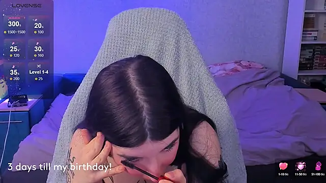 Snapshot of kellyharris chatting on 02-25-25, 02:44 kellyharris online show from 02-25-25, 02:44