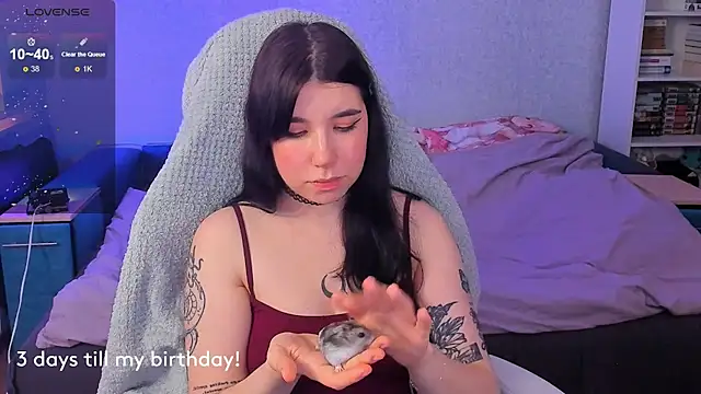 Snapshot of kellyharris chatting on 02-25-25, 05:47 kellyharris online show from 02-25-25, 05:47