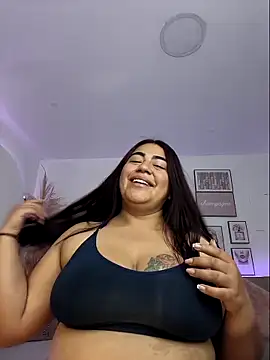 Snapshot of silvia_lane chatting on 10-10-25, 04:00 silvia lane online show from 10-10-25, 04:00