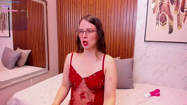 AmbeerWood  online show from 12-22-25, 02:25