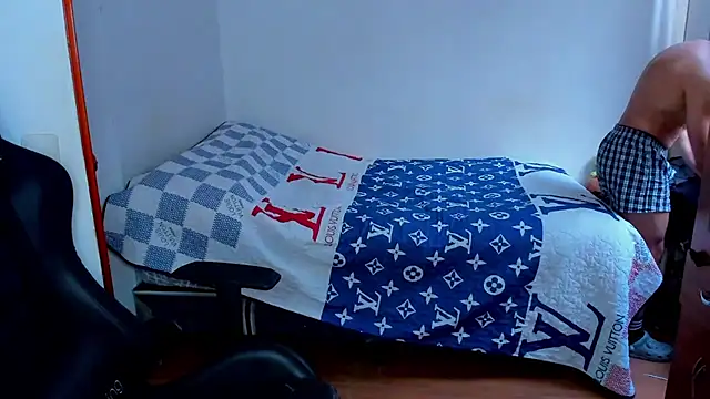 Tommy Bred online show from 09-11-25, 05:13