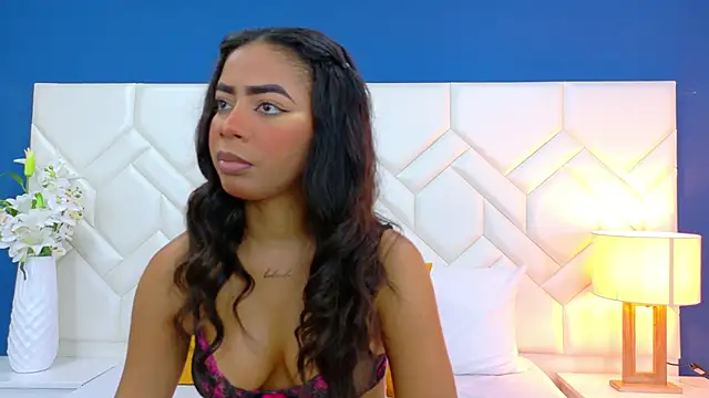 Snapshot of Tyra_Kane chatting on 09-11-25, 04:01 Tyra Kane online show from 09-11-25, 04:01