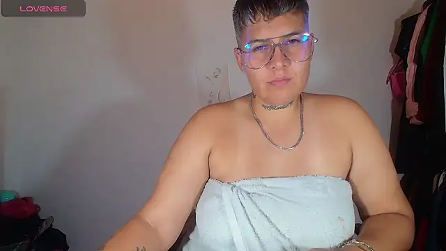 Yessi rousse online show from 11-08-25, 11:58