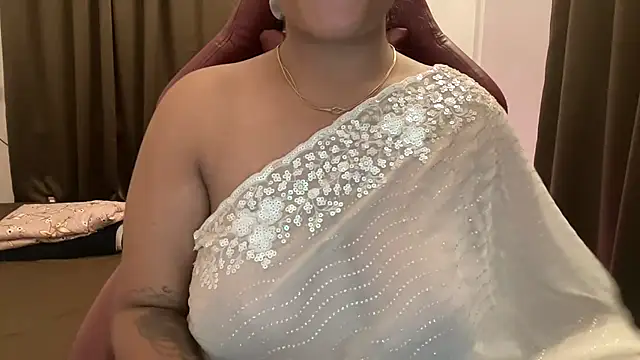 Snapshot of shanayaaa_1 chatting on 08-02-26, 10:35 shanayaaa 1 online show from 08-02-26, 10:35
