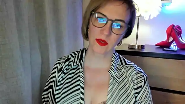 feliziaDesire online show from 10-19-25, 01:12