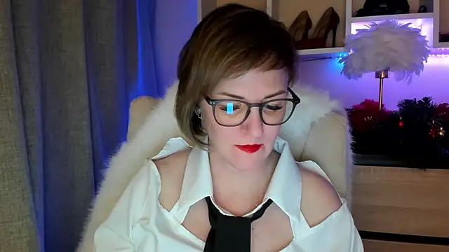 Snapshot of feliziaDesire chatting on 01-05-26, 06:11 feliziaDesire online show from 01-05-26, 06:11