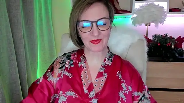 Snapshot of feliziaDesire chatting on 01-06-26, 06:17 feliziaDesire online show from 01-06-26, 06:17