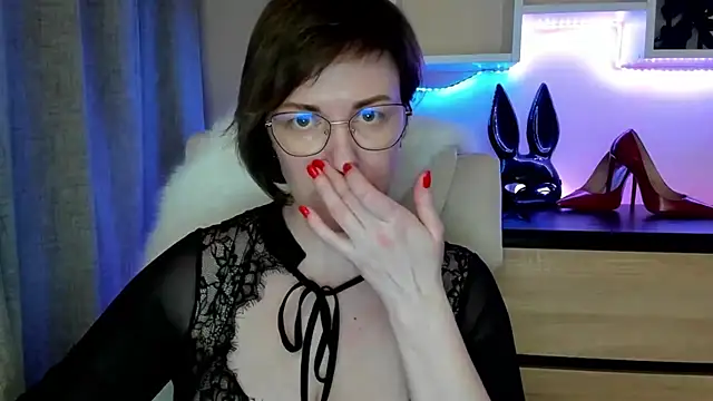 Snapshot of feliziaDesire chatting on 02-23-26, 02:25 feliziaDesire online show from 02-23-26, 02:25