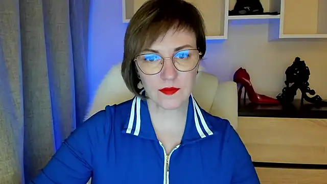 Snapshot of feliziaDesire chatting on 03-08-26, 12:31 feliziaDesire online show from 03-08-26, 12:31