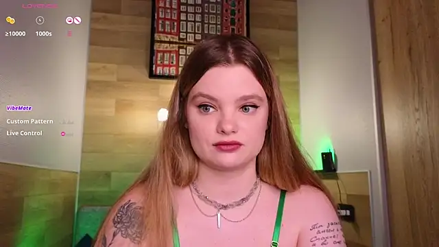 Snapshot of Hottie_Jane chatting on 01-19-25, 04:04 Hottie Jane online show from 01-19-25, 04:04