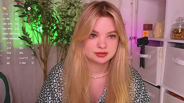 Snapshot of Hottie_Jane chatting on 03-09-25, 11:03 Hottie Jane online show from 03-09-25, 11:03