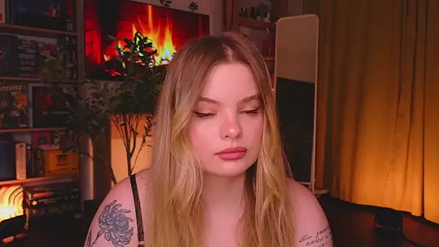 Snapshot of Hottie_Jane chatting on 10-16-25, 06:53 Hottie Jane online show from 10-16-25, 06:53