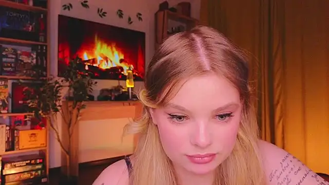 Snapshot of Hottie_Jane chatting on 11-30-25, 02:54 Hottie Jane online show from 11-30-25, 02:54