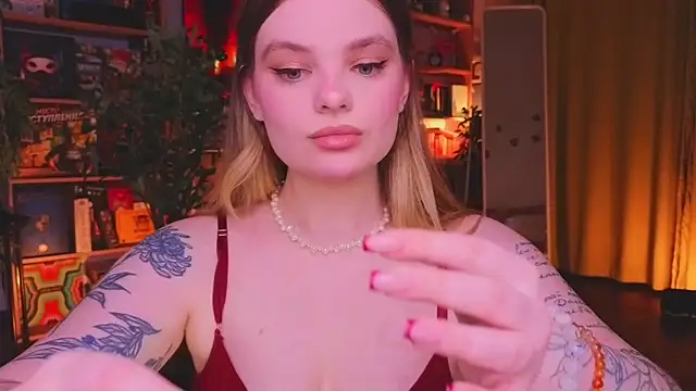 Snapshot of Hottie_Jane chatting on 02-21-26, 07:04 Hottie Jane online show from 02-21-26, 07:04