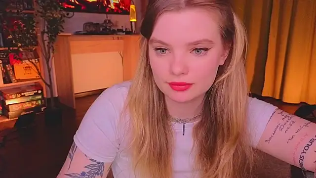 Snapshot of Hottie_Jane chatting on 02-22-26, 08:18 Hottie Jane online show from 02-22-26, 08:18