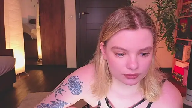Snapshot of Hottie_Jane chatting on 07-03-26, 11:38 Hottie Jane online show from 07-03-26, 11:38