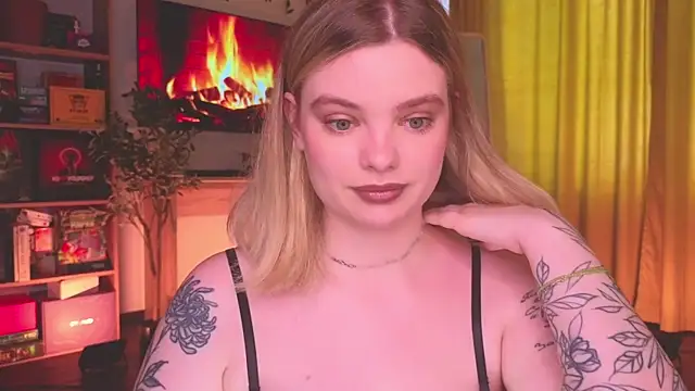 Snapshot of Hottie_Jane chatting on 07-11-26, 12:30 Hottie Jane online show from 07-11-26, 12:30