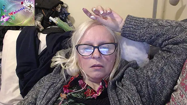 martachatte online show from 10-10-25, 03:22