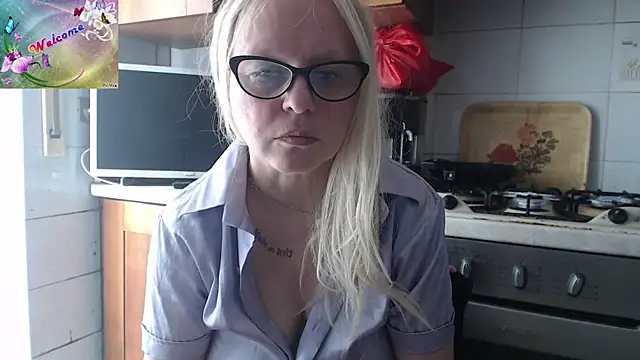 martachatte online show from 11-02-25, 09:44