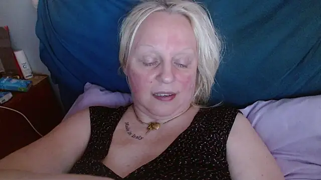 Snapshot of martachatte chatting on 05-10-26, 07:46 martachatte online show from 05-10-26, 07:46