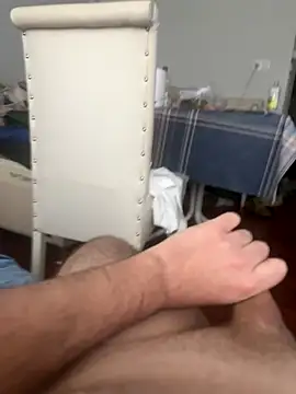 Snapshot of strange6696 chatting on 11-11-25, 01:22 strange6696 online show from 11-11-25, 01:22