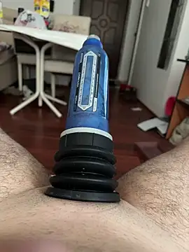 Snapshot of strange6696 chatting on 12-16-25, 12:21 strange6696 online show from 12-16-25, 12:21