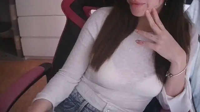 Snapshot of LunaGuerraxx chatting on 03-11-26, 08:31 LunaGuerraxx online show from 03-11-26, 08:31