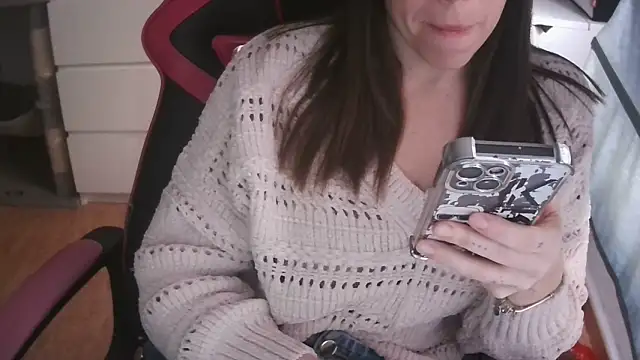 Snapshot of LunaGuerraxx chatting on 03-13-26, 08:32 LunaGuerraxx online show from 03-13-26, 08:32