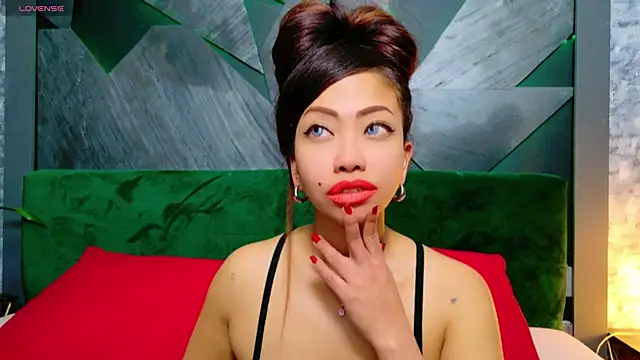 ElyaQuinn online show from 01-11-25, 03:09