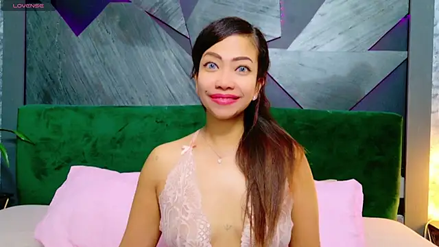 ElyaQuinn online show from 01-22-25, 07:35