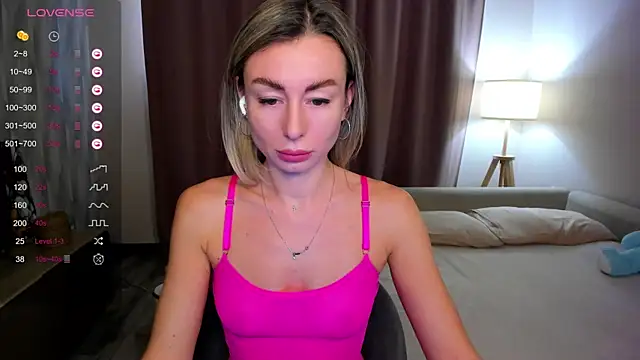 Snapshot of DannaEvan chatting on 01-15-25, 03:33 DannaEvan online show from 01-15-25, 03:33