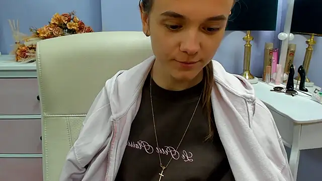 Snapshot of dirtyxEmily chatting on 05-20-26, 06:41 dirtyxEmily online show from 05-20-26, 06:41
